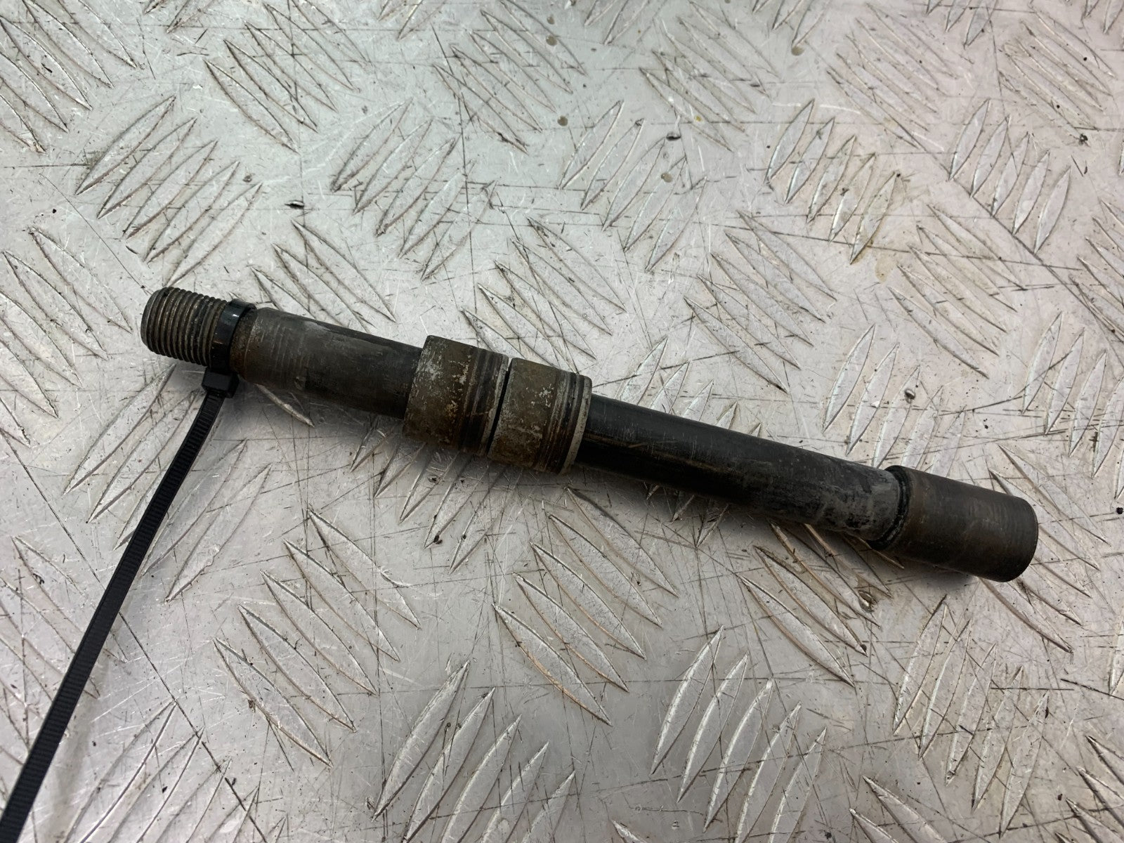 HONDA NC700 X FRONT WHEEL SPINDLE YEAR 2012-2014 (CMB1327)