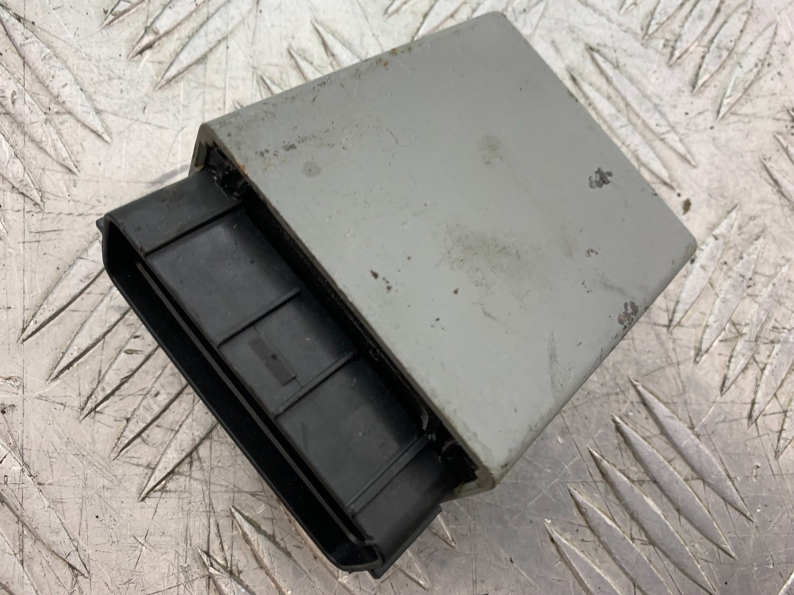 HONDA XL125 VARADERO CDI UNIT   YEAR 2001-2006  (CMB1304)