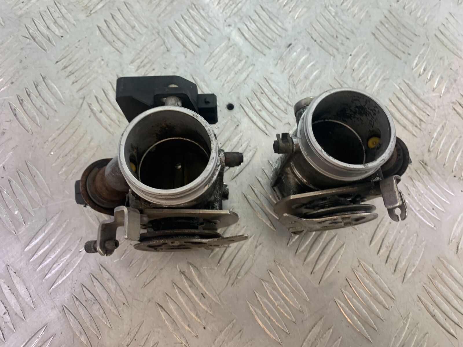 BMW R1100 RT R 1100 RT THROTTLE BODIES  YEAR 1996-2001 (CMB1095)