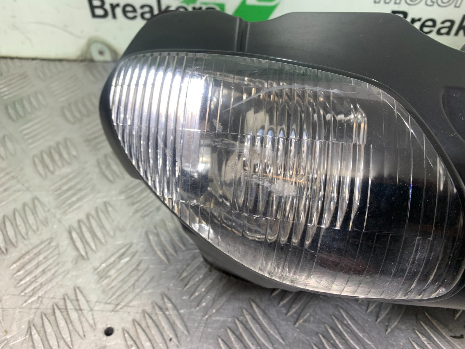 SUZUKI SV650 SV 650 mk1 HEADLIGHT  YEAR 1999-2002 (CMB1208)