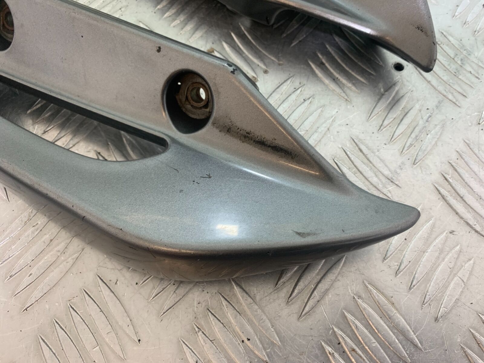 SUZUKI AN 200 UN 200 BURGMAN GRAB RAILS  YEAR 2007-09 (CMB1128)