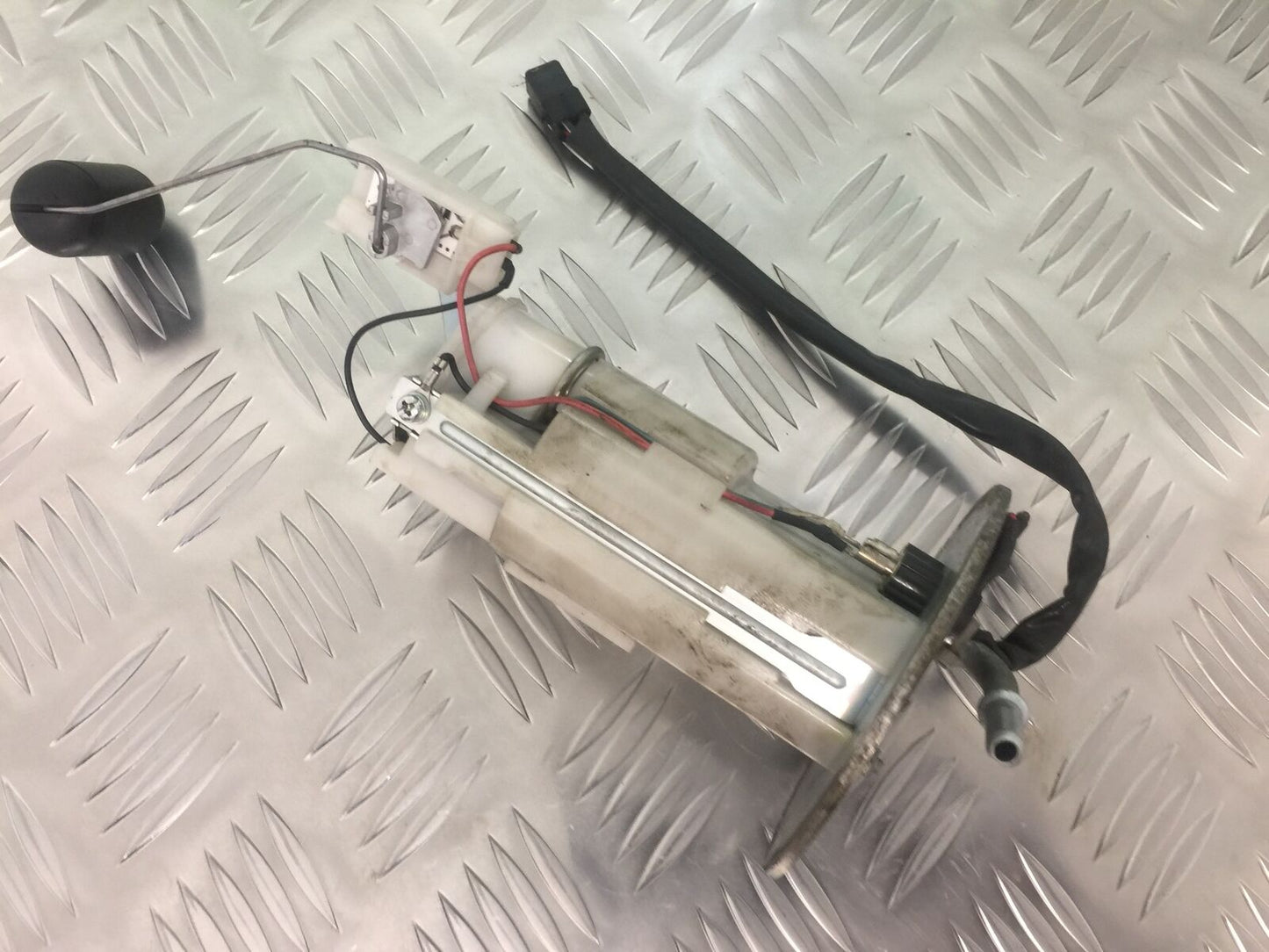 KAWASAKI Z1000 SX PETROL PUMP  YEAR 2011-13 (STOCK 911)