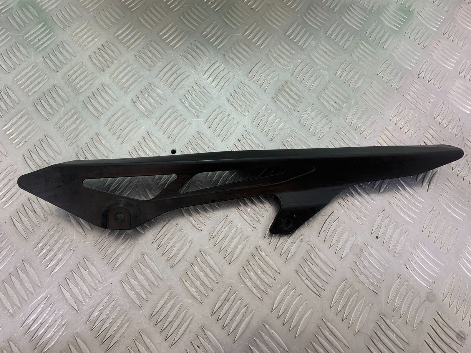 SUZUKI SV650 SV 650 mk1 CHAIN GUARD  YEAR 1999-2002 (CMB1036)