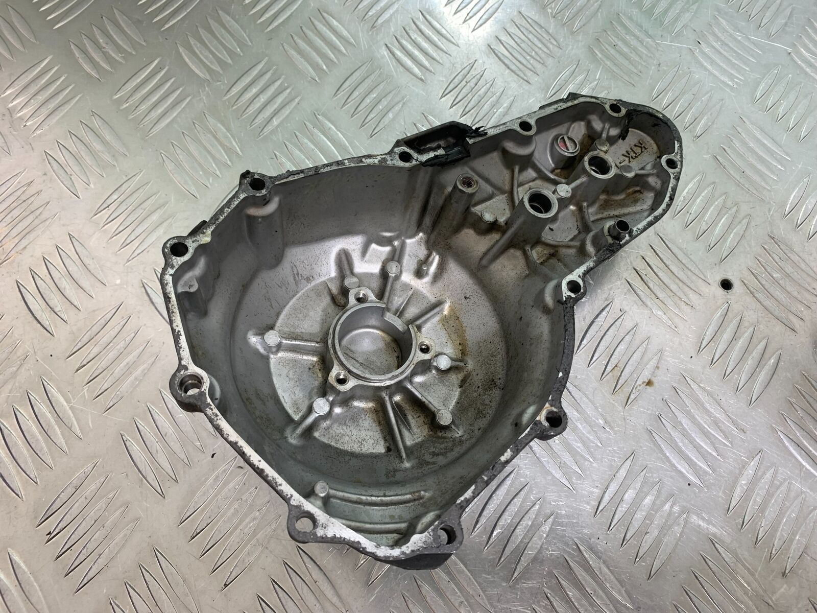 KAWASAKI NINJA 650 GENERATOR COVER  YEAR 2017-2019 (CMB1018)