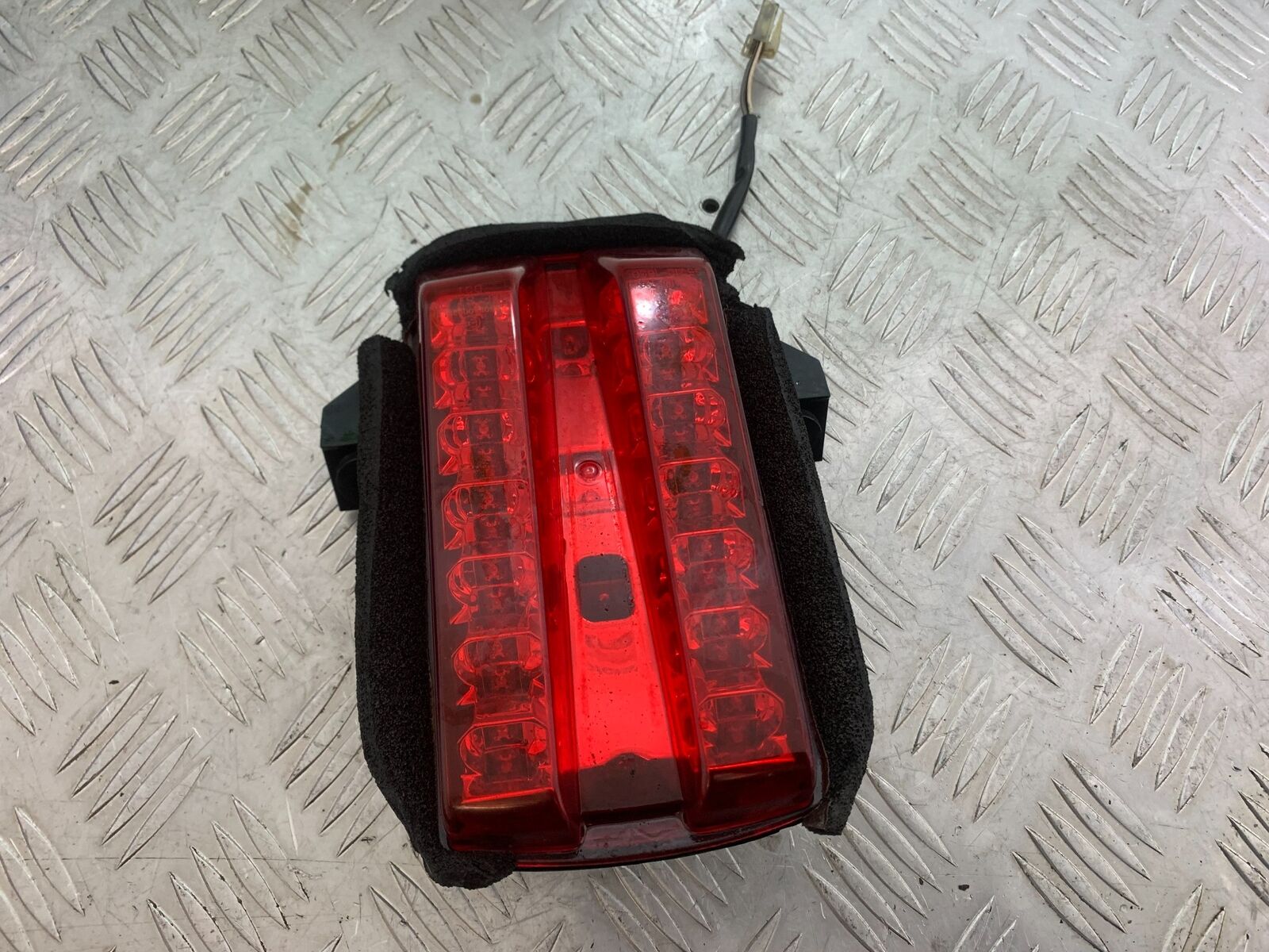 SUZUKI SV1000 SV 1000 K3 REAR LIGHT  YEAR 2003-2006 (CMB1111)