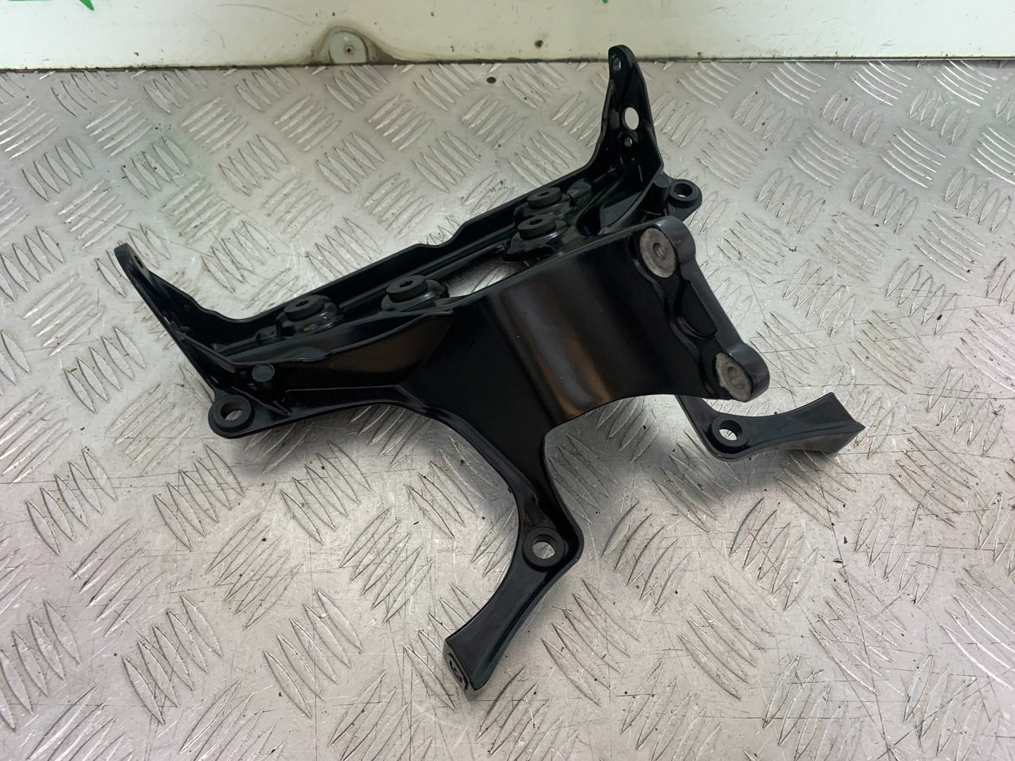 TRIUMPH 1050 SPRINT GT FAIRING BRACKET  YEAR 2010-2016 (CMB1250)
