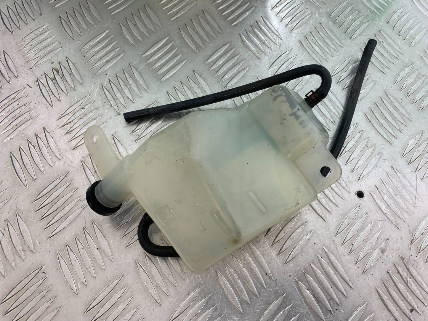 SUZUKI INTRUDER VL800 C800 COOLANT BOTTLE YEAR 2012-16 (CMB1039)
