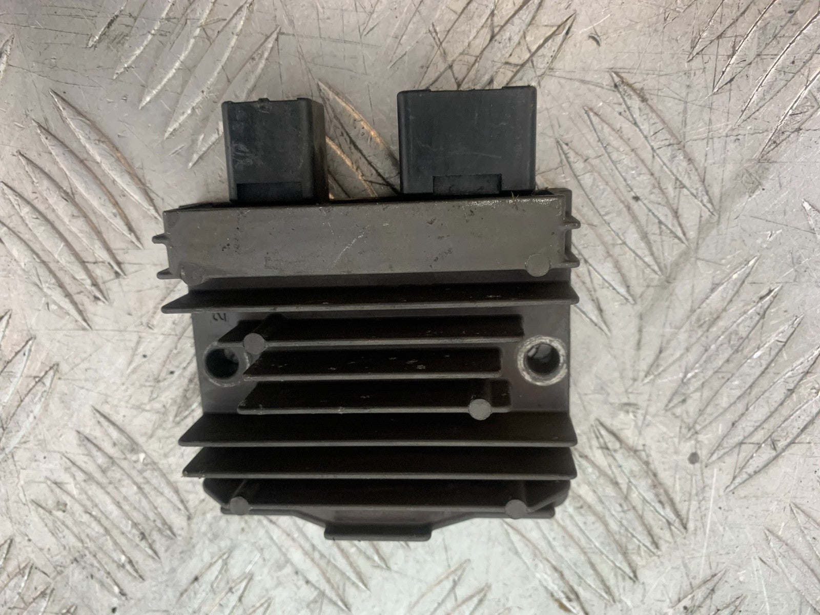 HONDA CBF600 CBF 600 REGULATOR   YEAR 2004-07  (CMB1305)