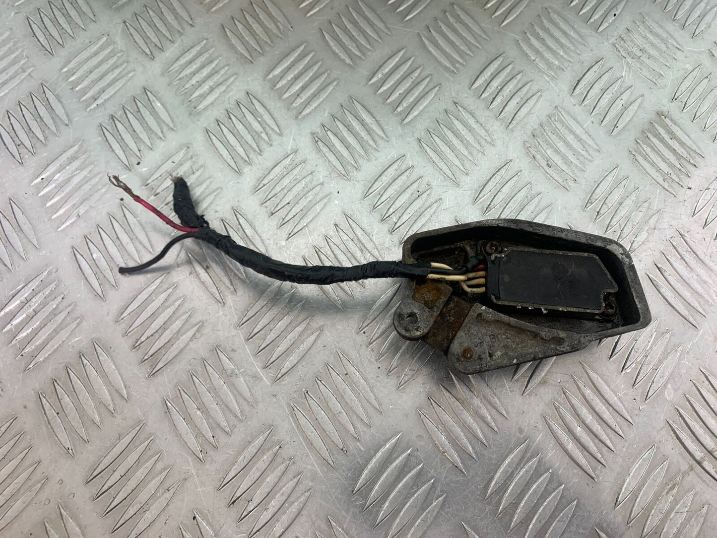 YAMAHA XV535 XV 535 VIRAGO REGULATOR  YEAR 1994-02 (CMB1044)