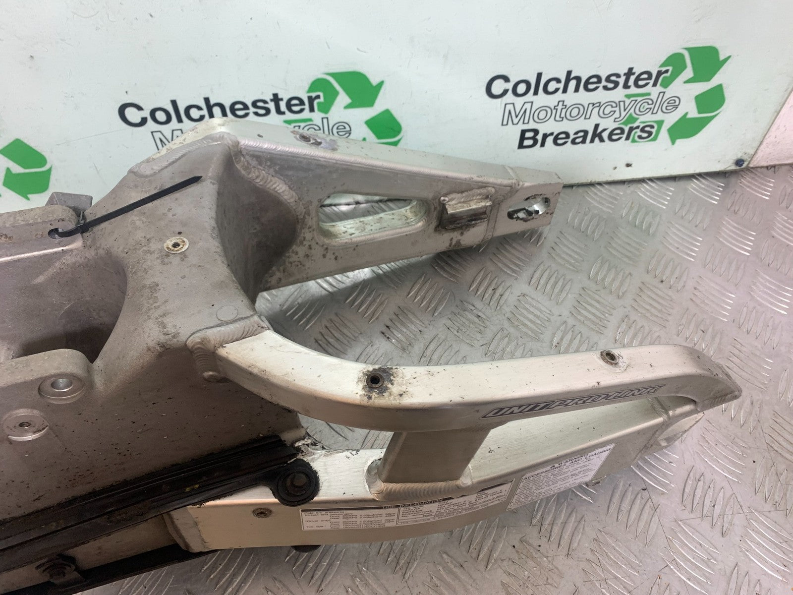 HONDA CBR600 CBR 600 RR SWINGARM  YEAR 2003-2004 CMB1173)