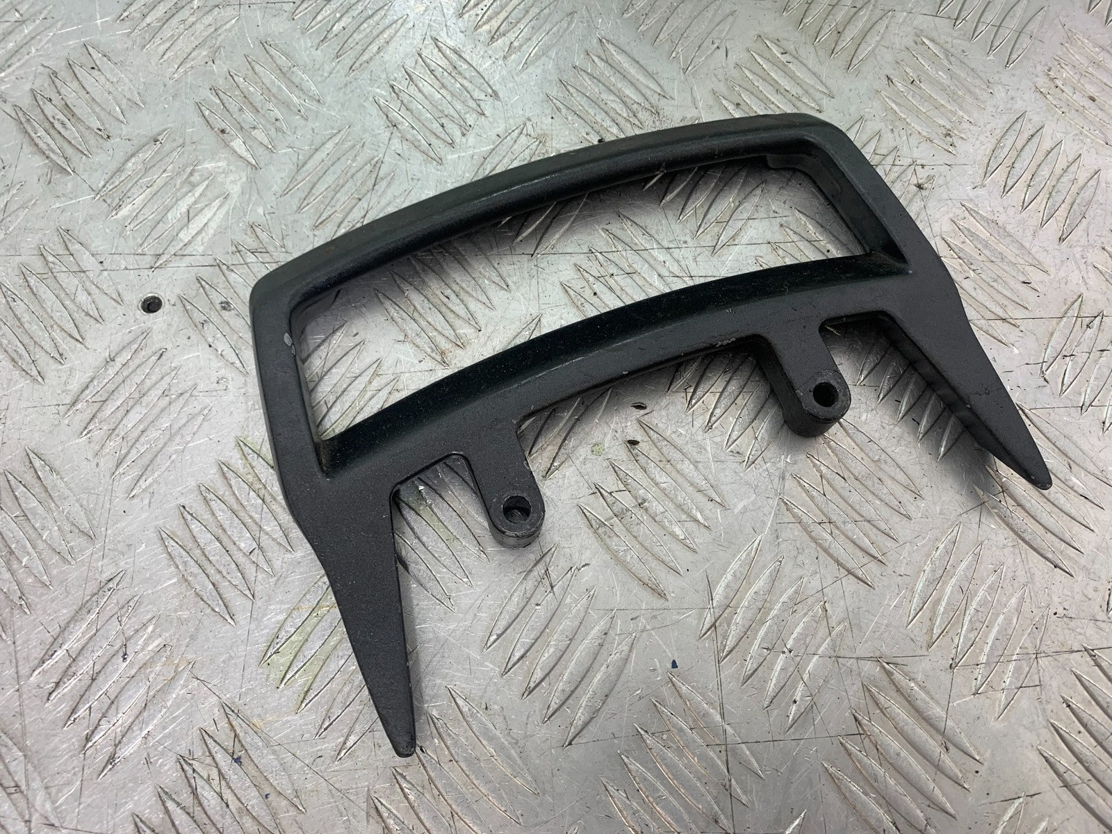 KAWASAKI GPX 750 GPX 750 GRAB RAIL   YEAR 1990