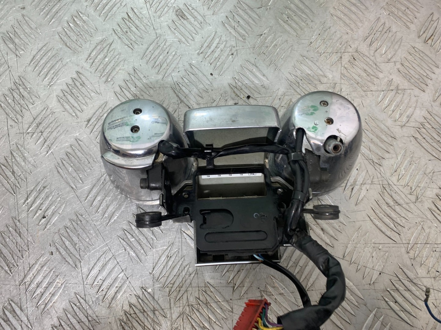 HONDA VT700 VT 700 SHADOW CLOCKS SPEEDO DASH   YEAR 1984-85 (CMB1328)