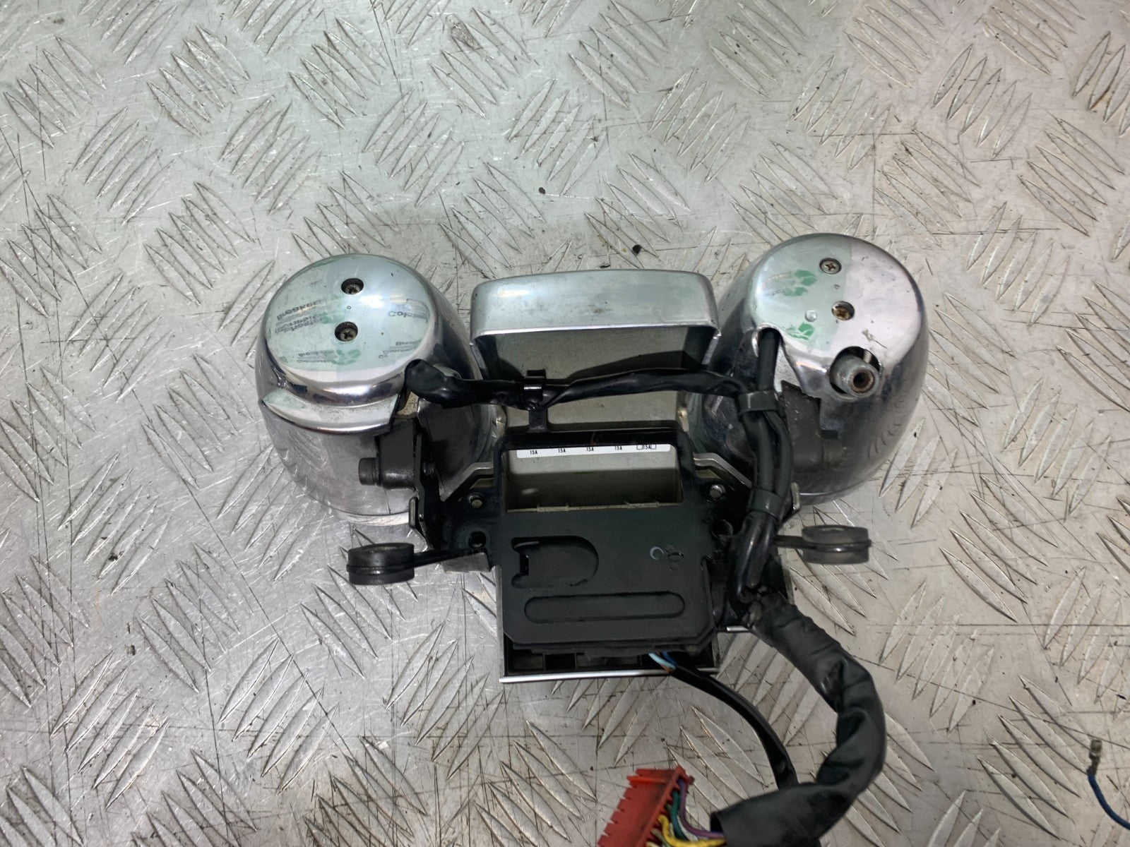 HONDA VT700 VT 700 SHADOW CLOCKS SPEEDO DASH   YEAR 1984-85 (CMB1328)