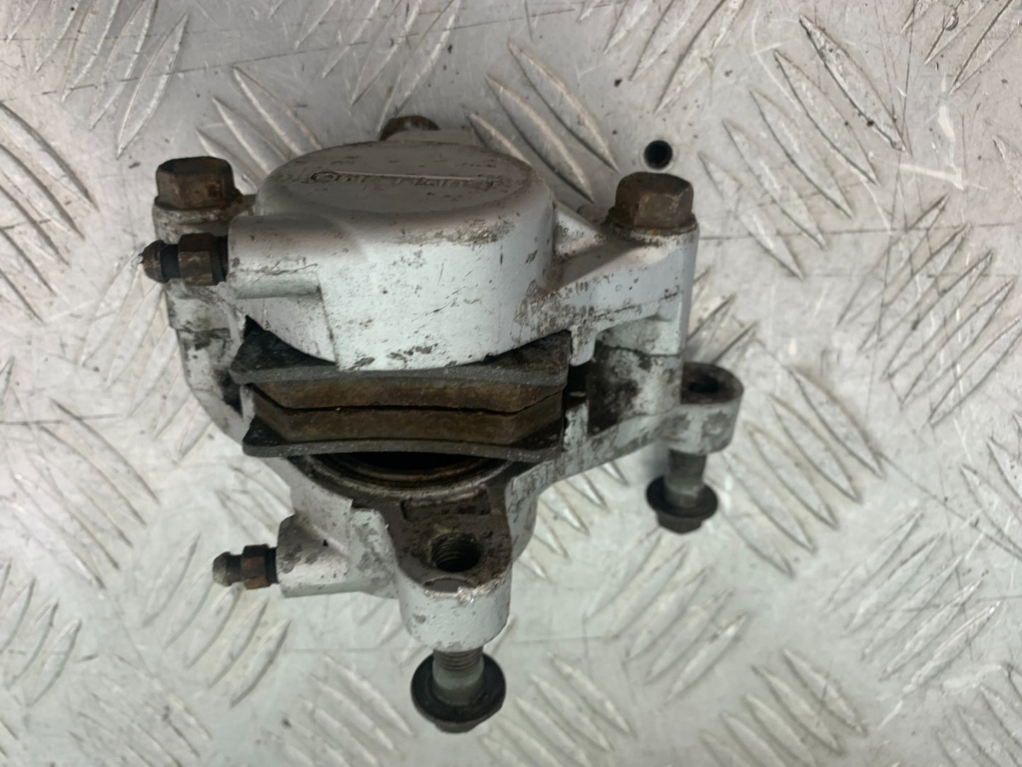 YAMAHA YZF1000 THUNDERACE REAR BRAKE CALIPER YEAR 1997-2000 (CMB1204)