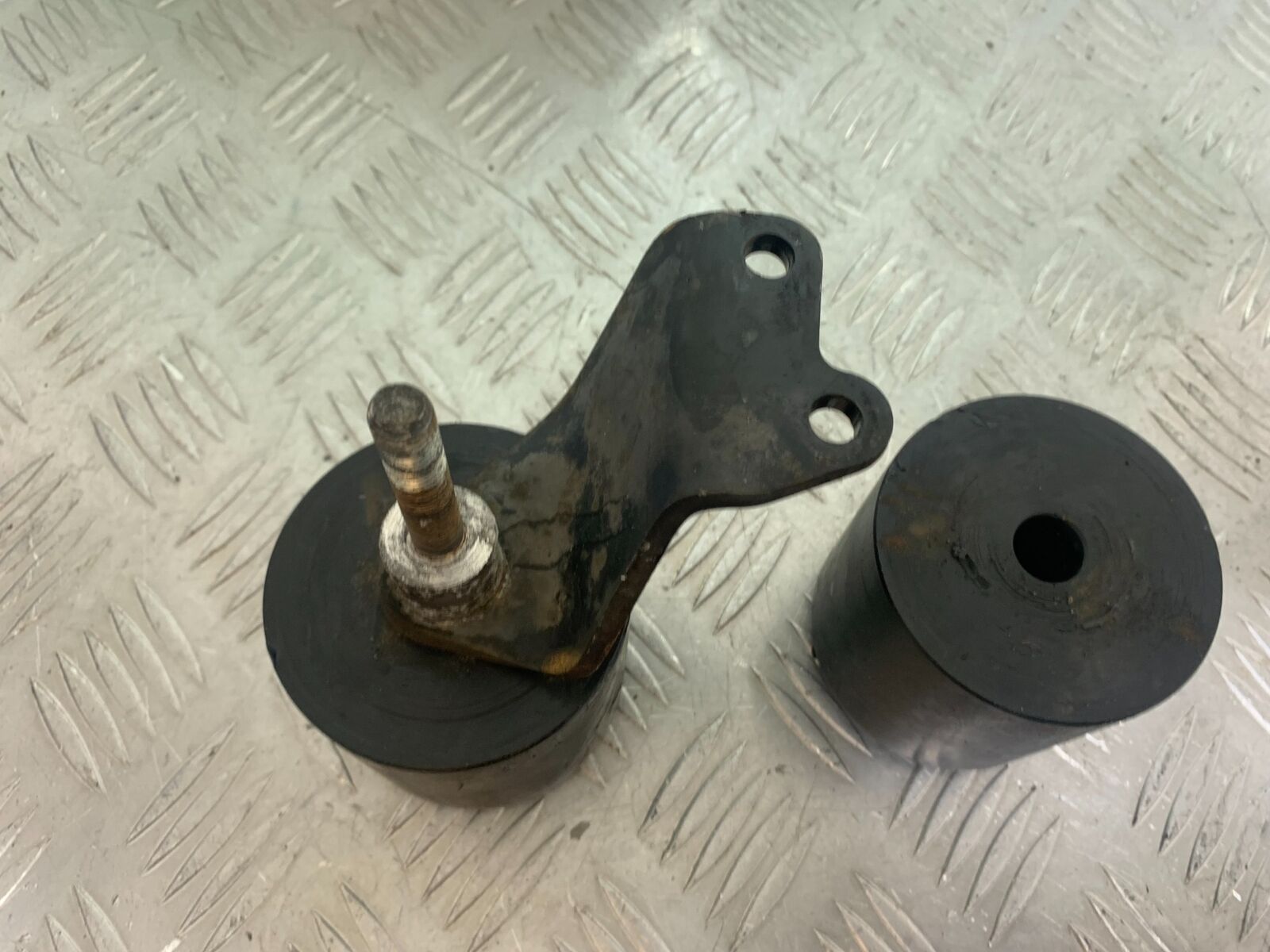 HONDA CB600 CB 600 HORNET CRASH PROTECTORS  YEAR 1998 -2002 (CMB1126)