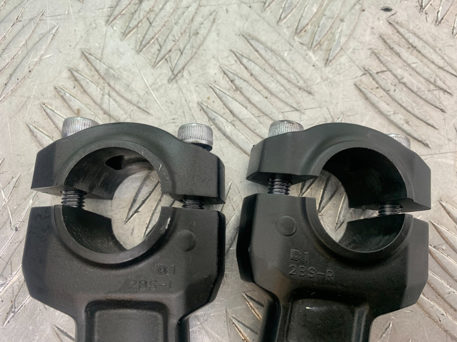 YAMAHA XSR900 XSR 900 HANDLEBAR RISERS  YEAR 2022-2024 (CMB1215)