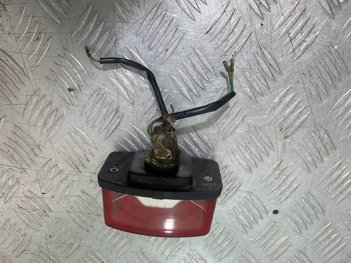 HONDA CG125 CG 125 REAR LIGHT YEAR 1998-2000 (CMB1282)