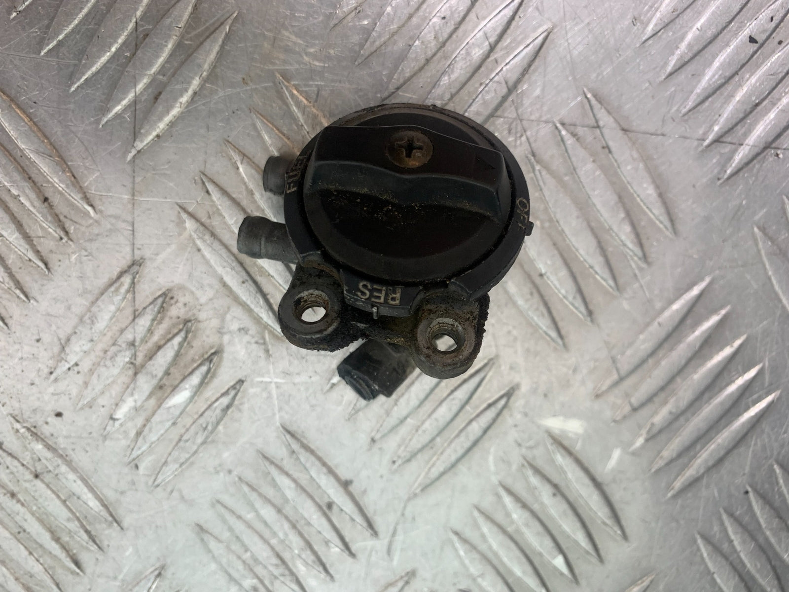 KAWASAKI ZZR1100 D PETROL TAP YEAR 1993-2001 (CMB1164)