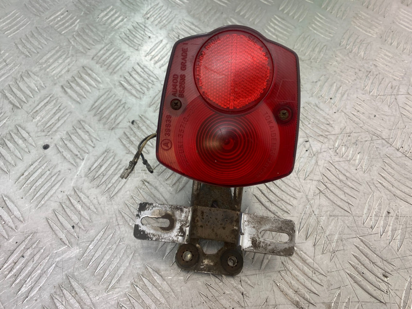 SUZUKI GP100 GP 100 REAR LIGHT    YEAR 1978-1988 (CMB1259)