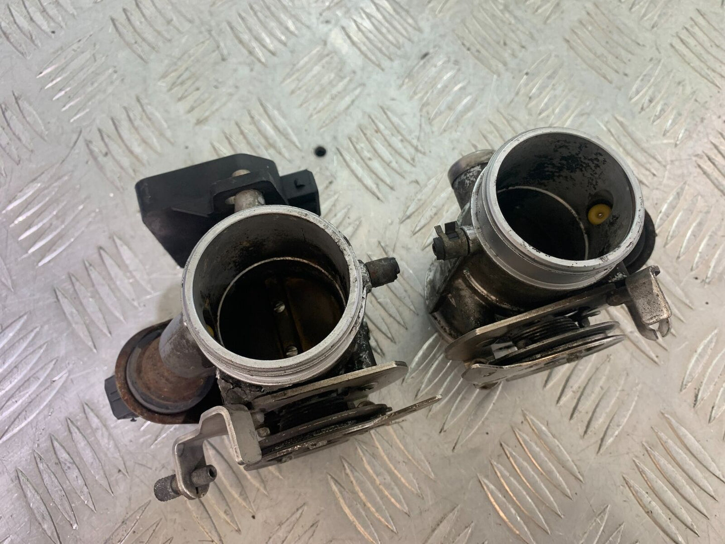 BMW R1100 RT R 1100 RT THROTTLE BODIES  YEAR 1996-2001 (CMB1095)