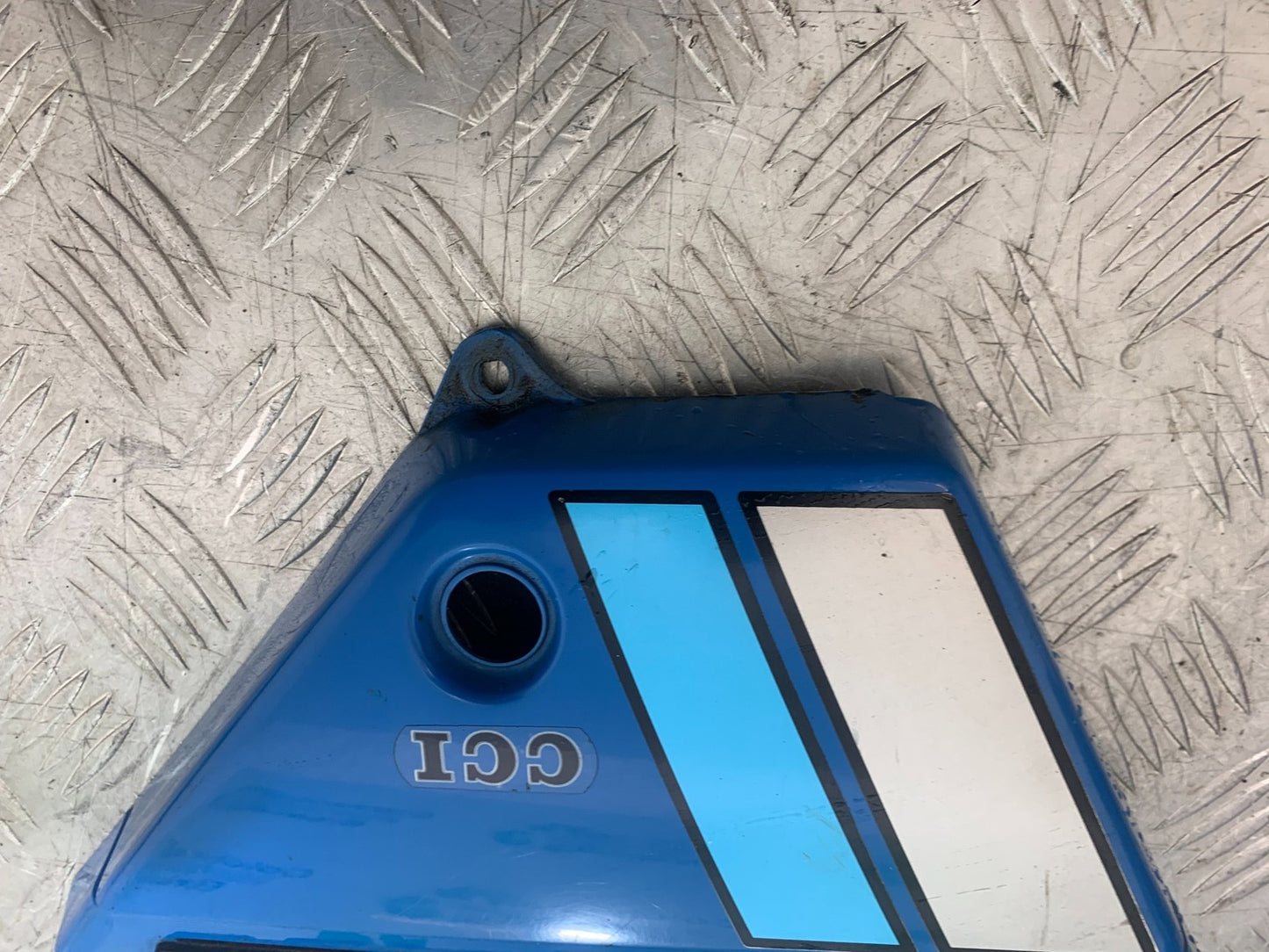 SUZUKI GP100 GP 100 LEFT SEAT PANEL   YEAR 1978-1988 (CMB1259)