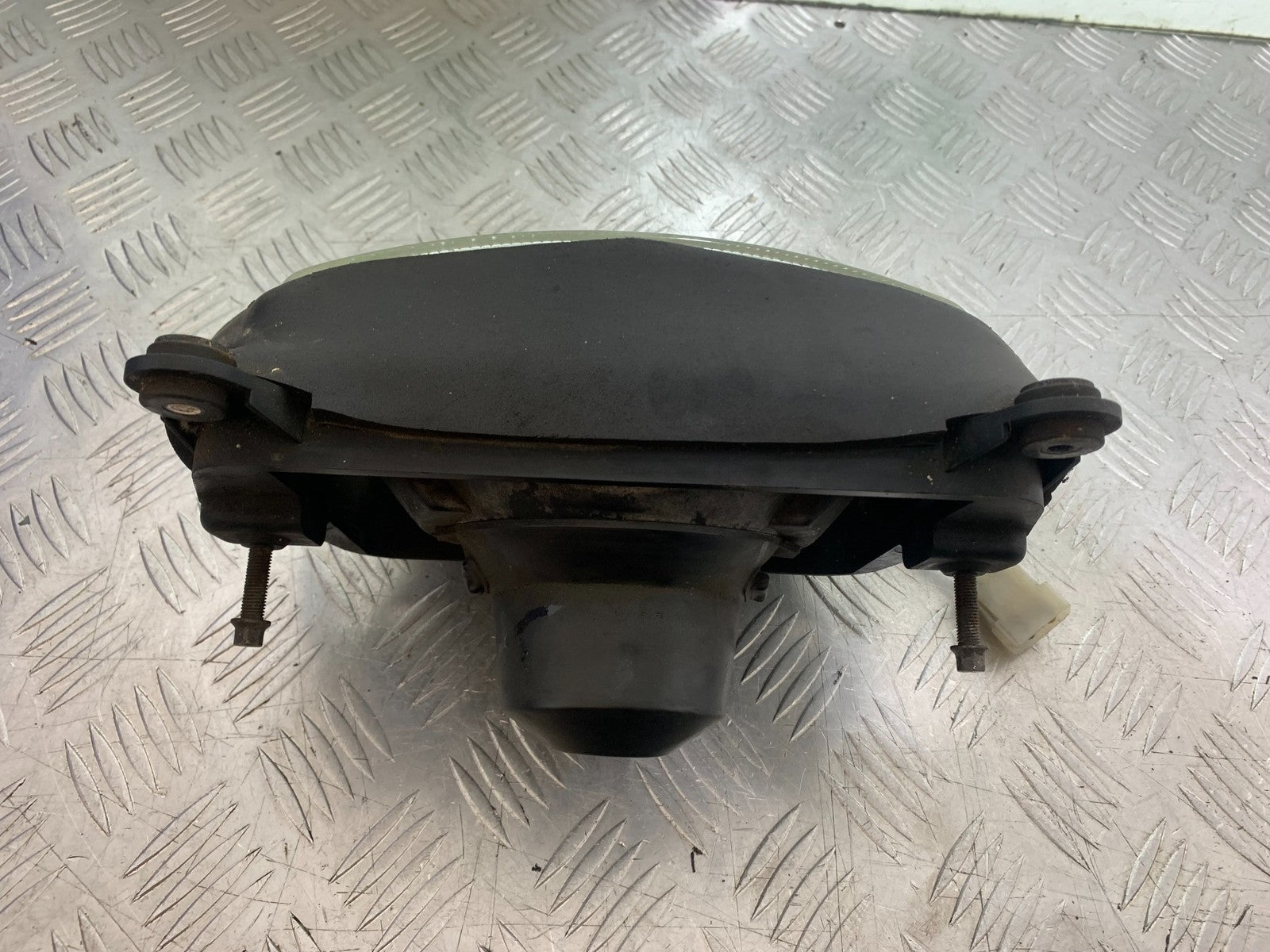 TRIUMPH TROPHY 900 HEADLIGHT   YEAR 1991-95 (CMB1251)