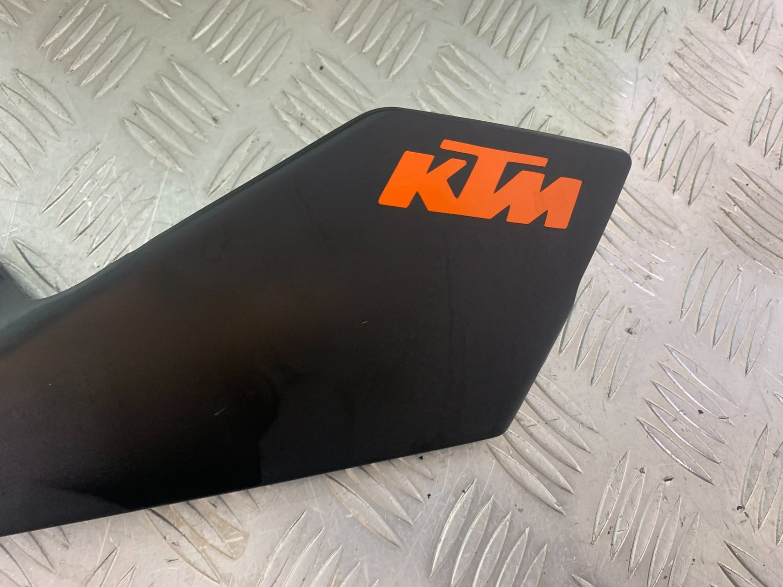 KTM 790 DUKE LEFT FRAME COVER  YEAR 2018-2021  (CMB11150)