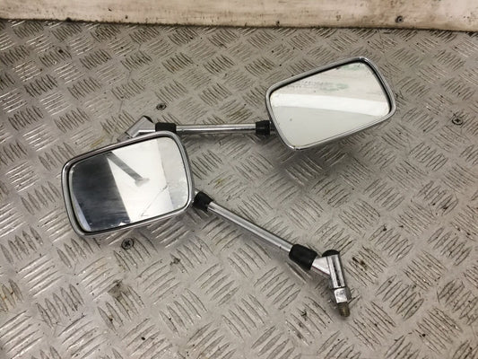 SUZUKI AN 250 BURGMAN MIRRORS   YEAR 1999  (STOCK 881)