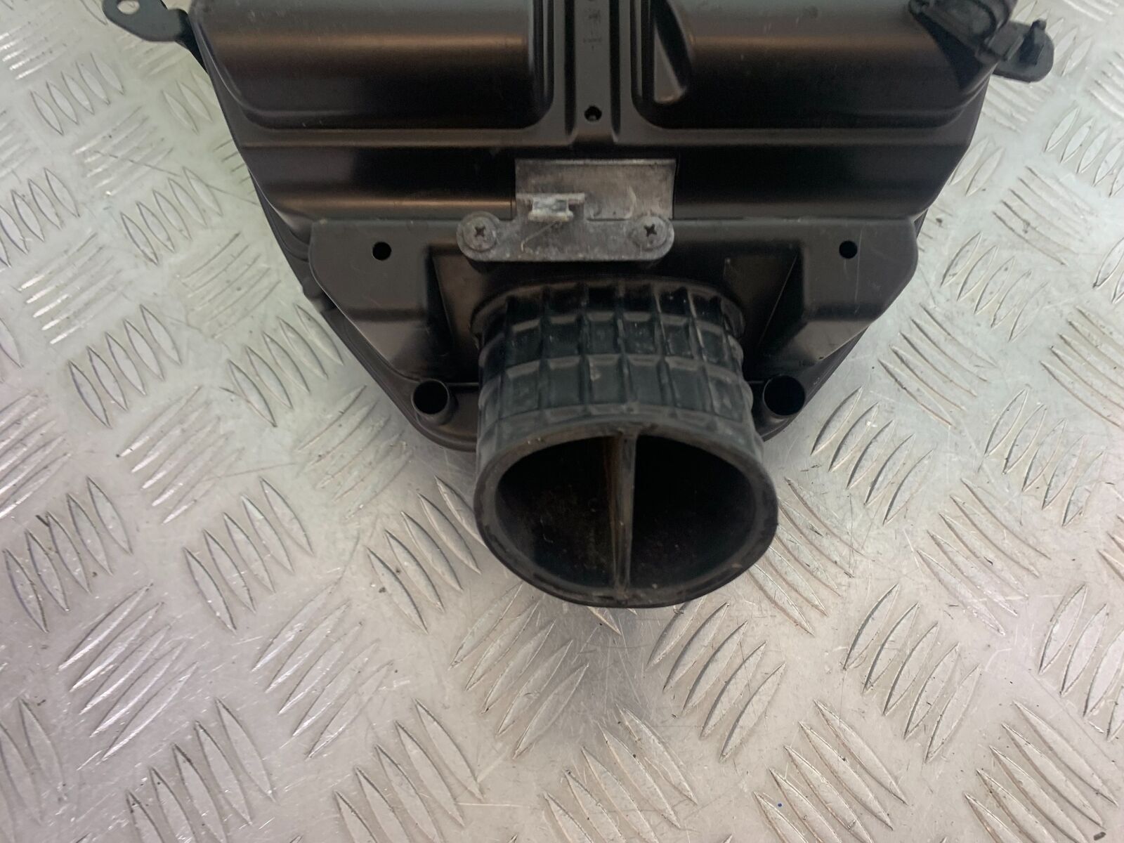HONDA CBR650 F CBR 650F AIRBOX    YEAR 2014-17  (CMB1130)