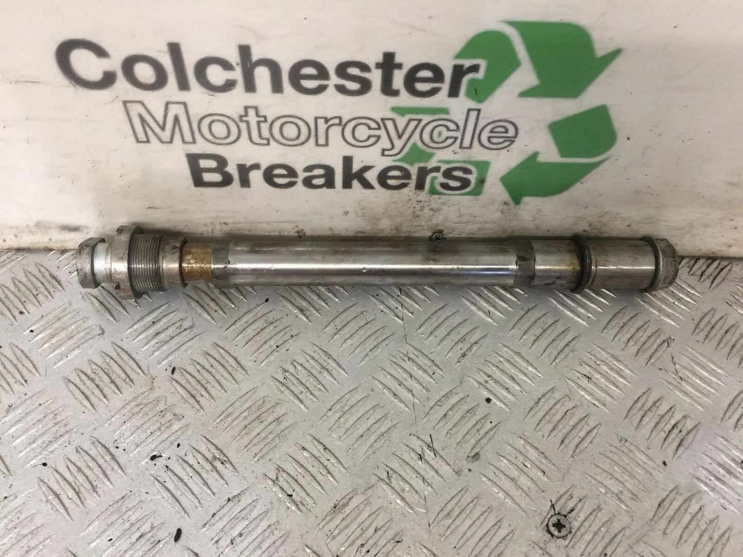 HONDA CBR1000 rr FIREBLADE SWINGARM SPINDLE   YEAR 2004  (STOCK 853)