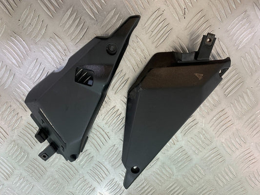 KAWASAKI NINJA 650 LEFT AND RIGHT INFILL PANELS  YEAR 2017-2019 (CMB1018)