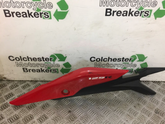 HONDA CBR125 CBR 125 RIGHT SEAT PANEL  YEAR 2011-2017 (STOCK 501)
