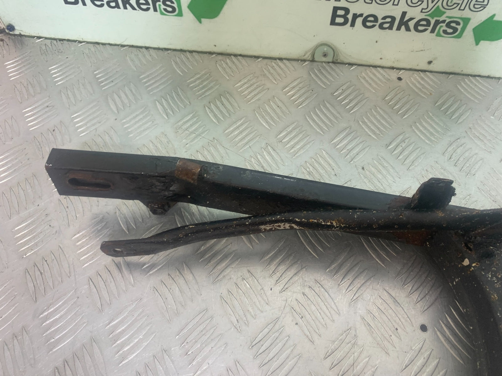 PIONEER XF250 SWINGARM YEAR 2009 (CMB1143)