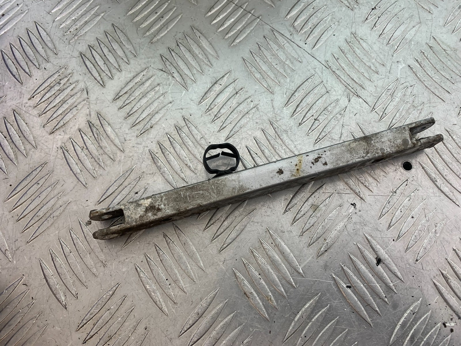 YAMAHA XJR1300 XJR 1300 REAR BRAKE ARM 1999-2003 (CMB1119)