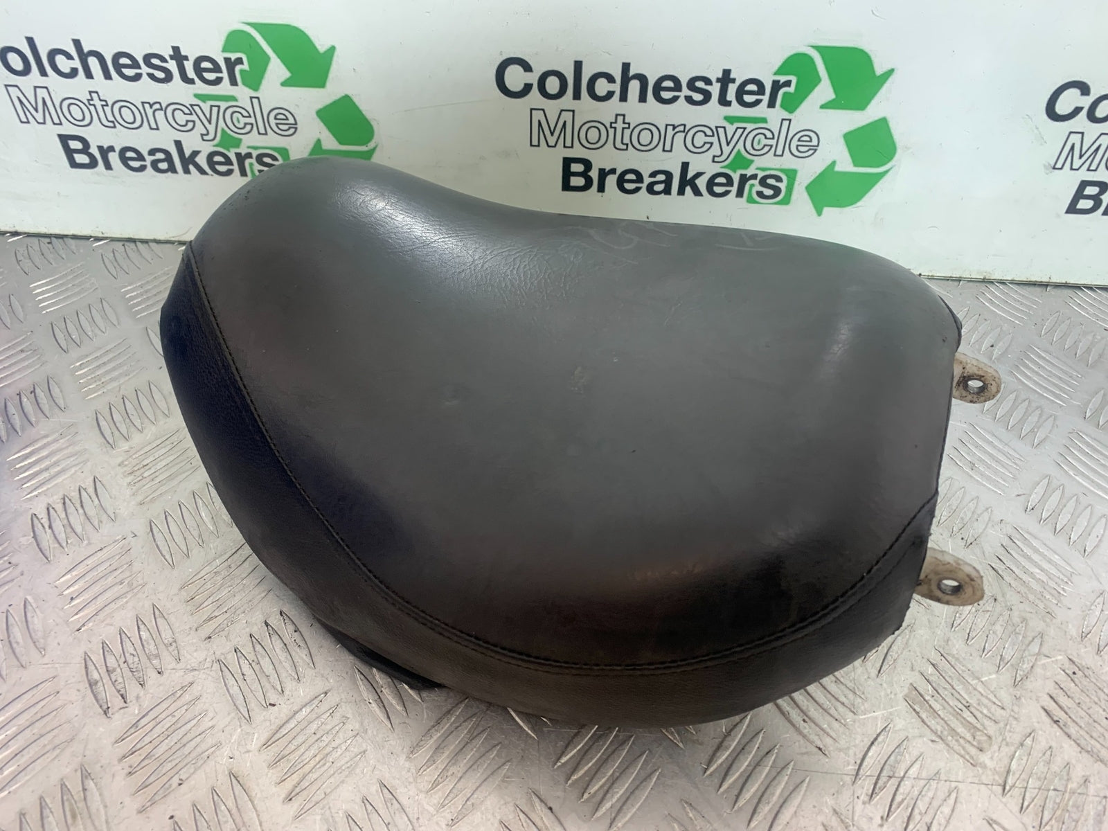 YAMAHA XV535 XV 535 VIRAGO FRONT SEAT YEAR 1994-02 (CMB1162)