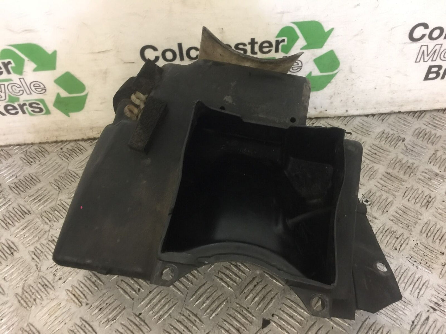 HONDA XL650 V TRANSALP INNER MUDGUARD YEAR 2000-2006 (STOCK 665)