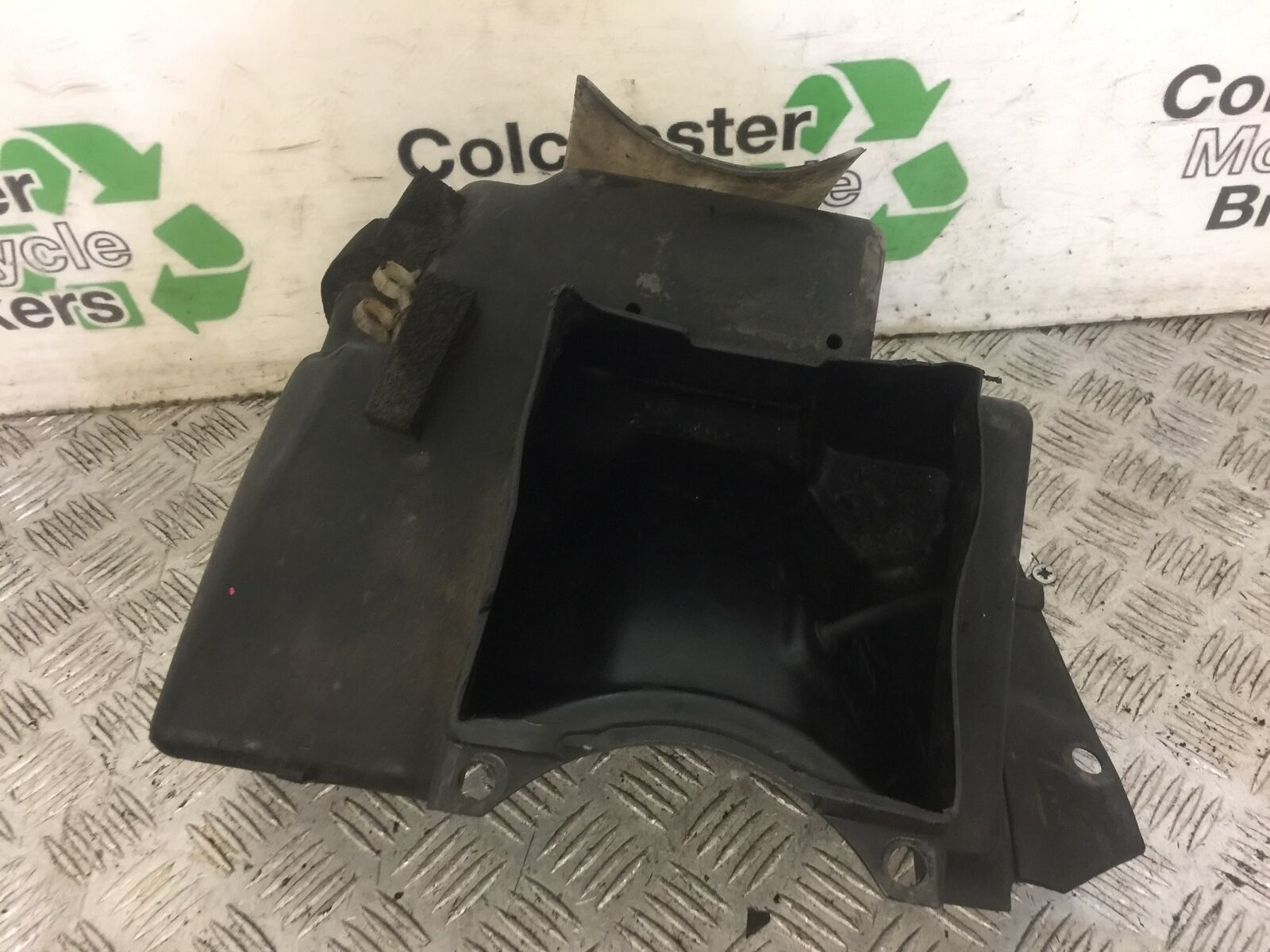 HONDA XL650 V TRANSALP INNER MUDGUARD YEAR 2000-2006 (STOCK 665)