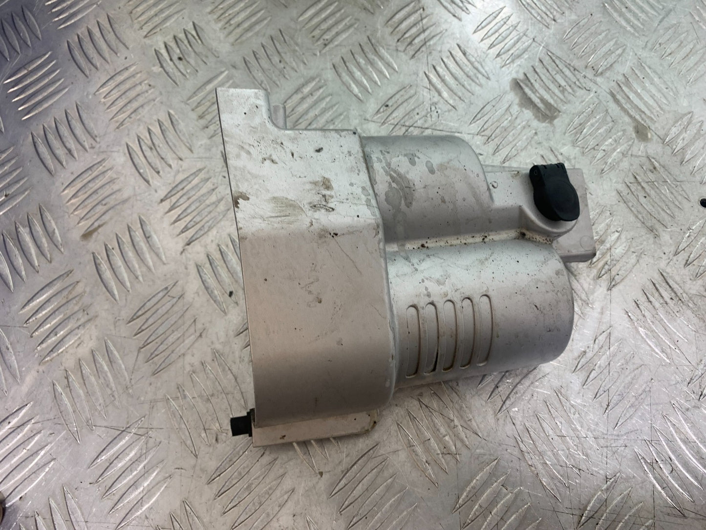 BMW R850 R R850R STARTER MOTOR COVER   YEAR 1994-2002 (CMB1170)