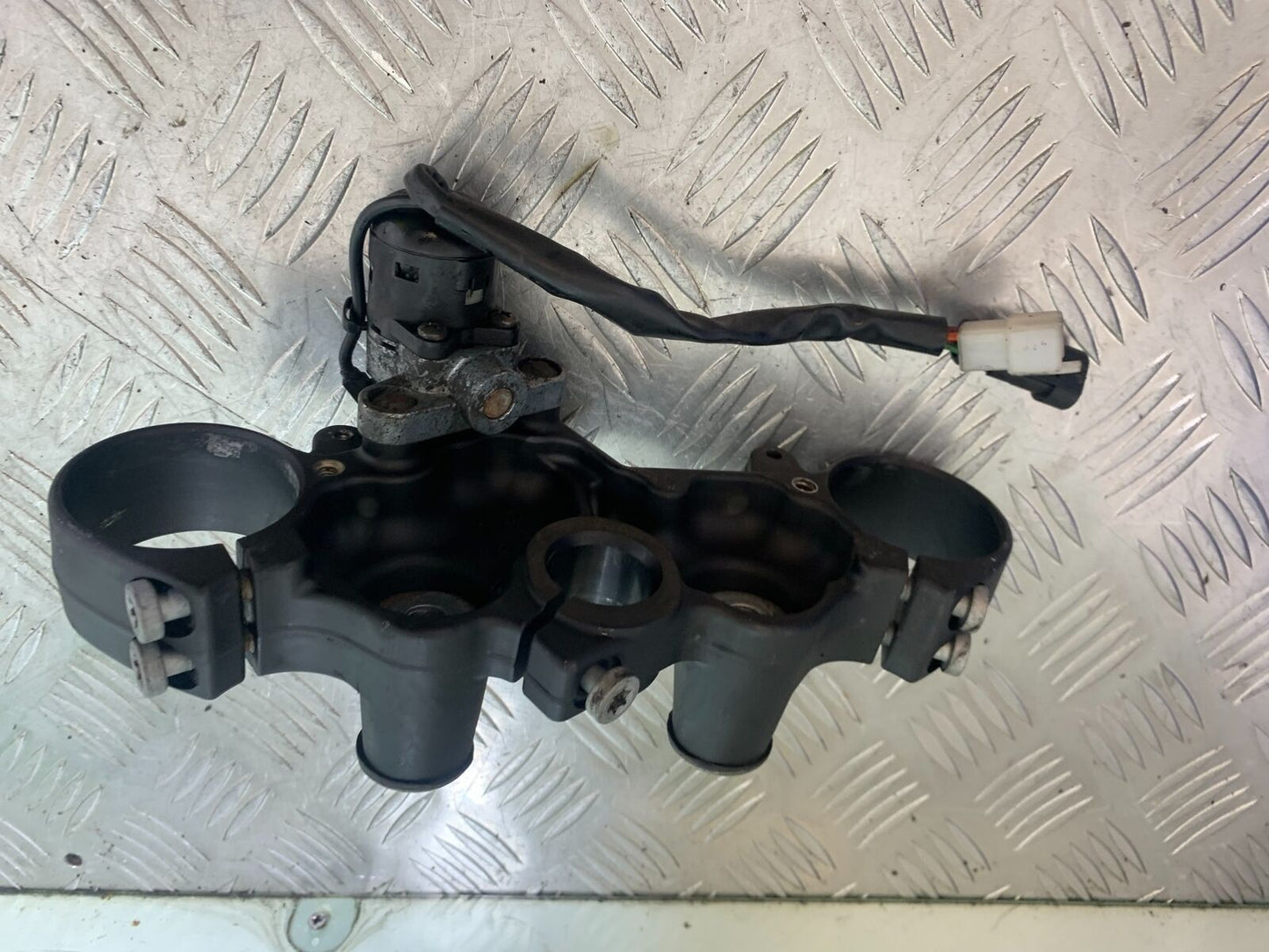 KTM 990 SUPERMOTO T ECU LOCKS KEY   YEAR 2010-2011  (CMB1127)
