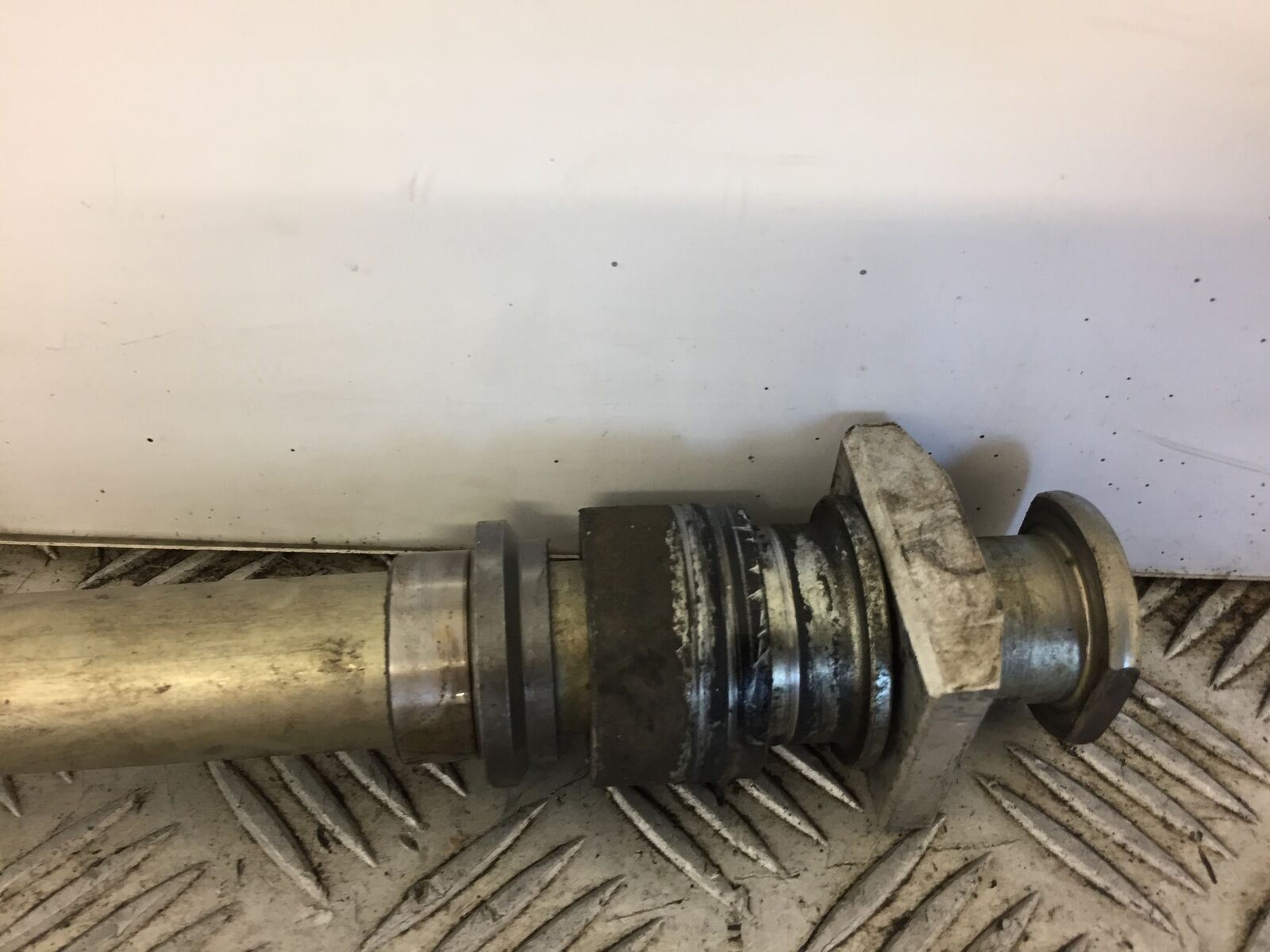 KAWASAKI ZX636 ZX 636 REAR WHEEL SPINDLE   YEAR 2013-2016
