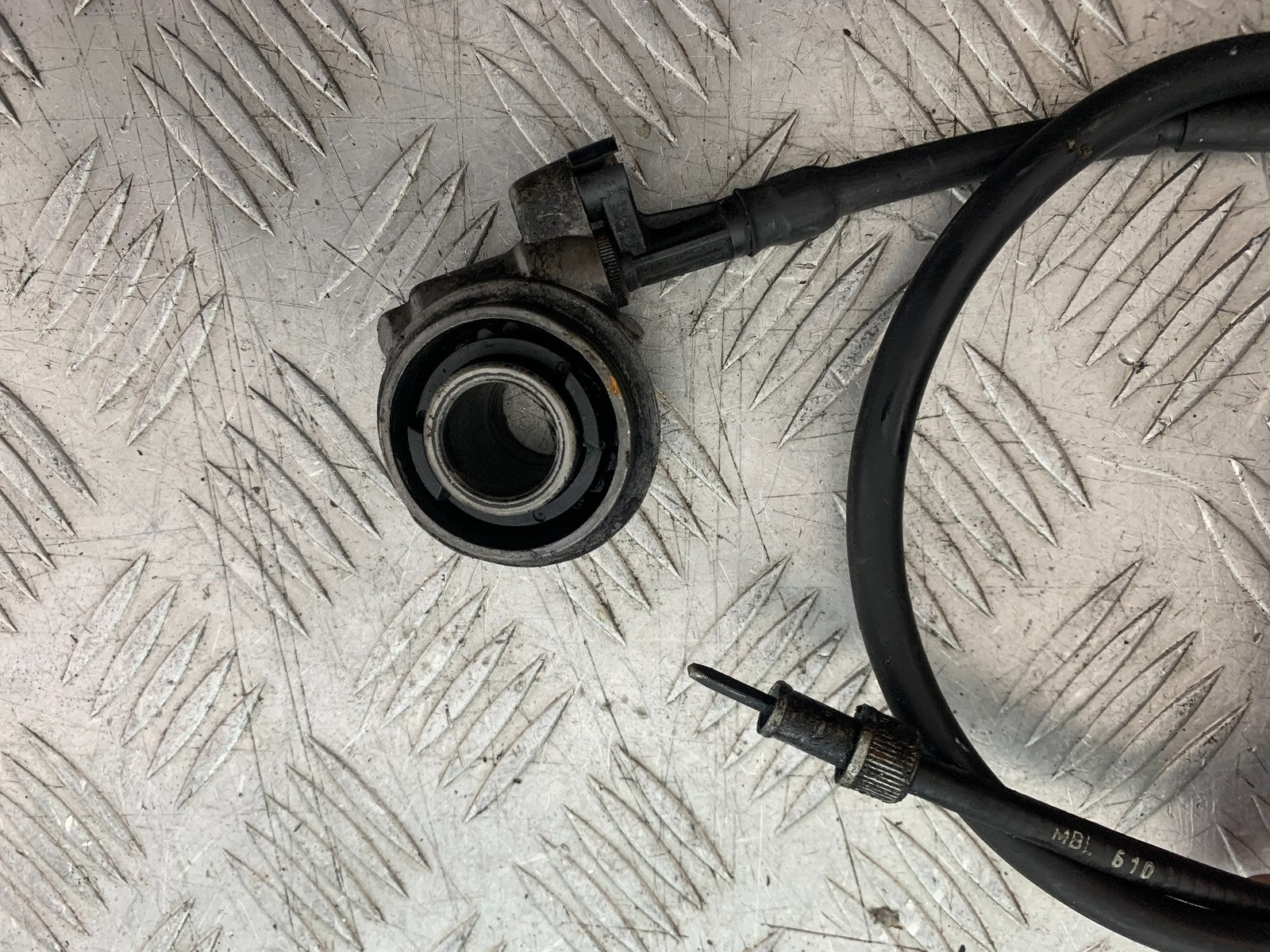 HONDA NT650 V DEAUVILLE SPEEDO DRIVE  YEAR 1998-01(CMB1320)