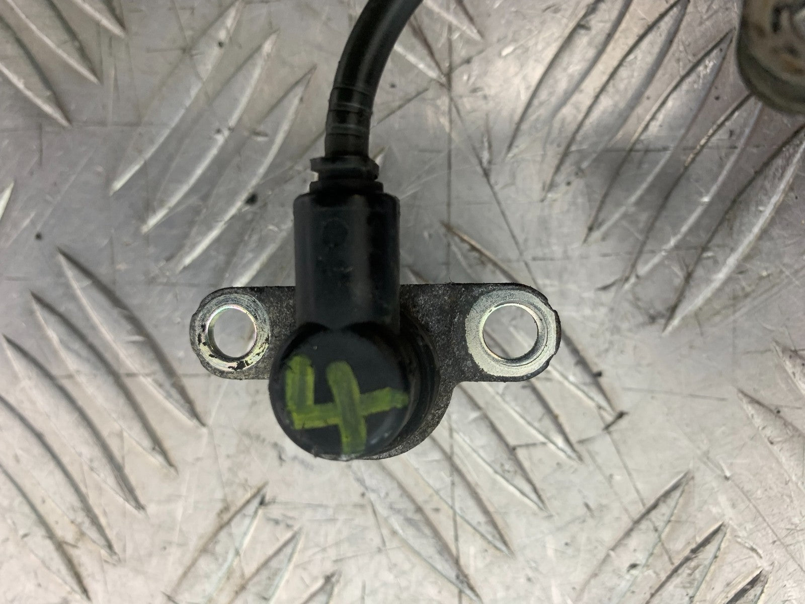TRIUMPH 1050 SPRINT GT FRONT ABS SENSOR   YEAR 2010-2016 (CMB1250)