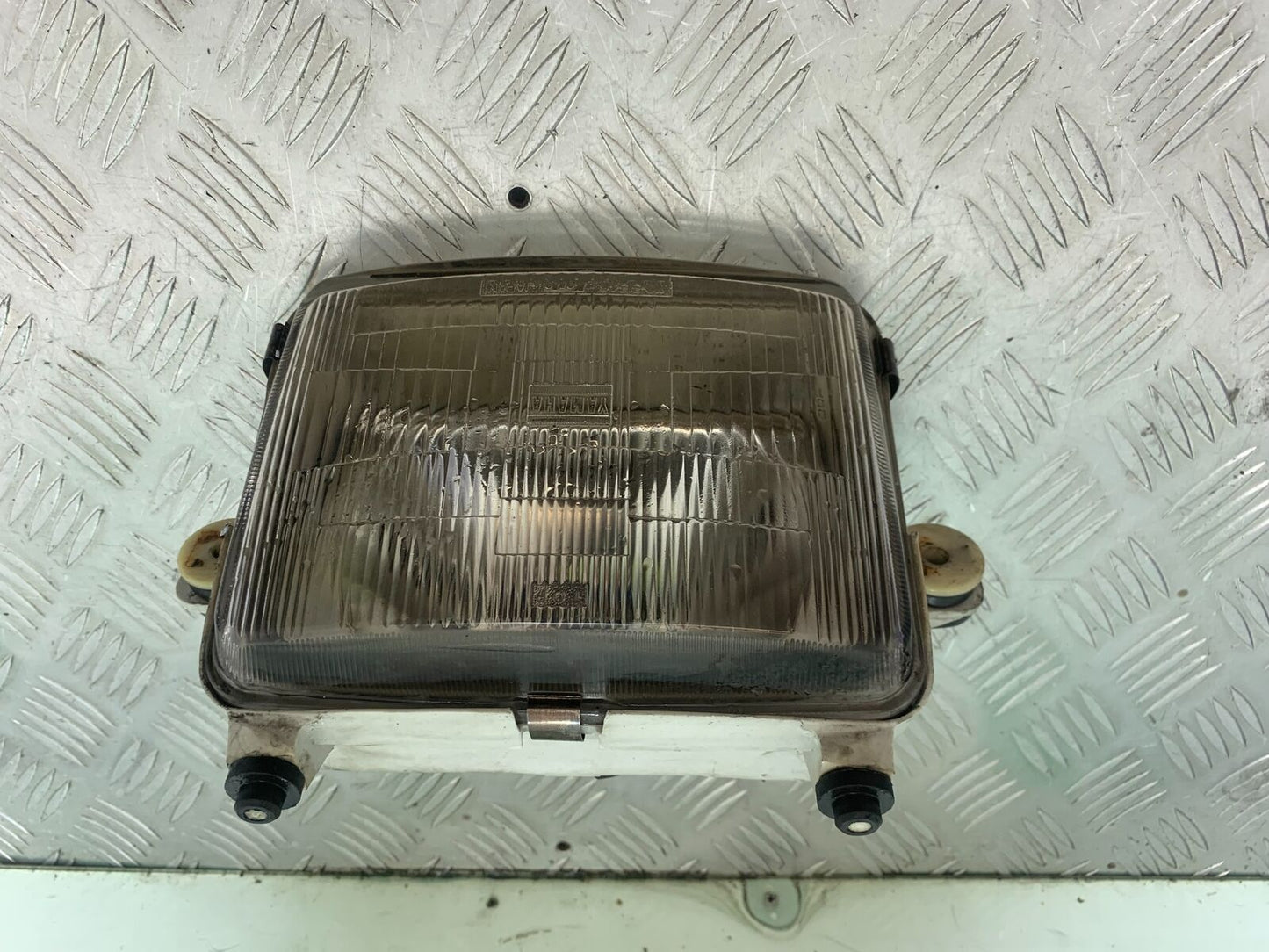 YAMAHA FJ1100 FJ 1100 HEADLIGHT  YEAR 1984-1985 (CMB1101)