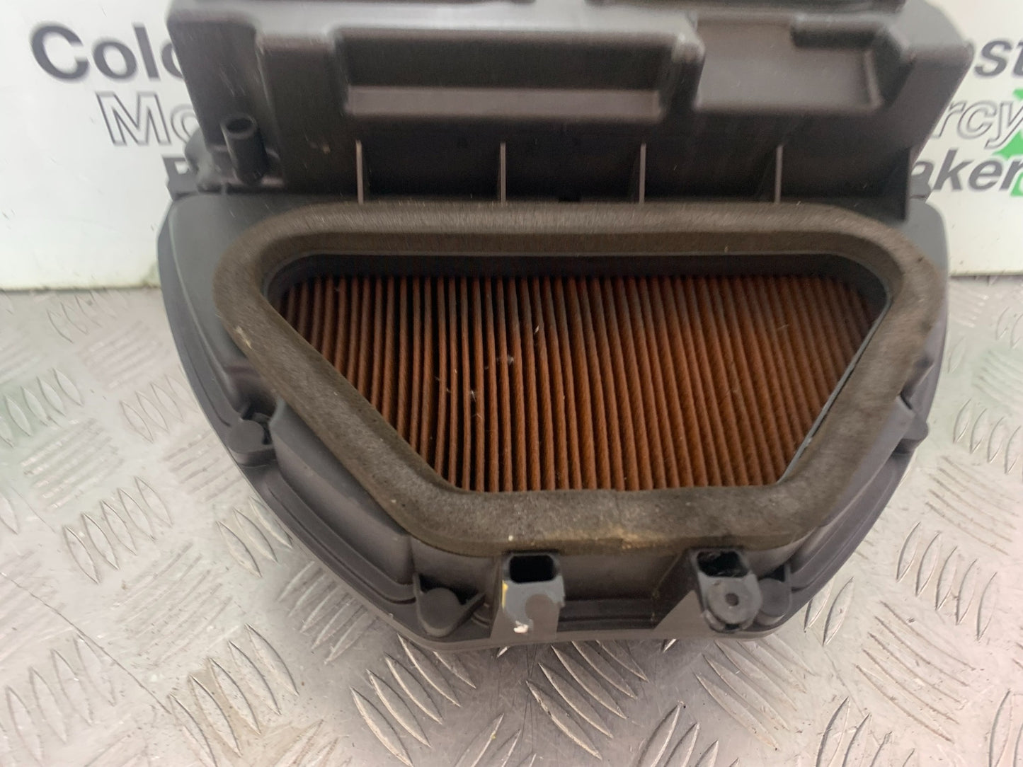 YAMAHA YZF R1 AIRBOX  YEAR 2004-2006 (CMB1155)