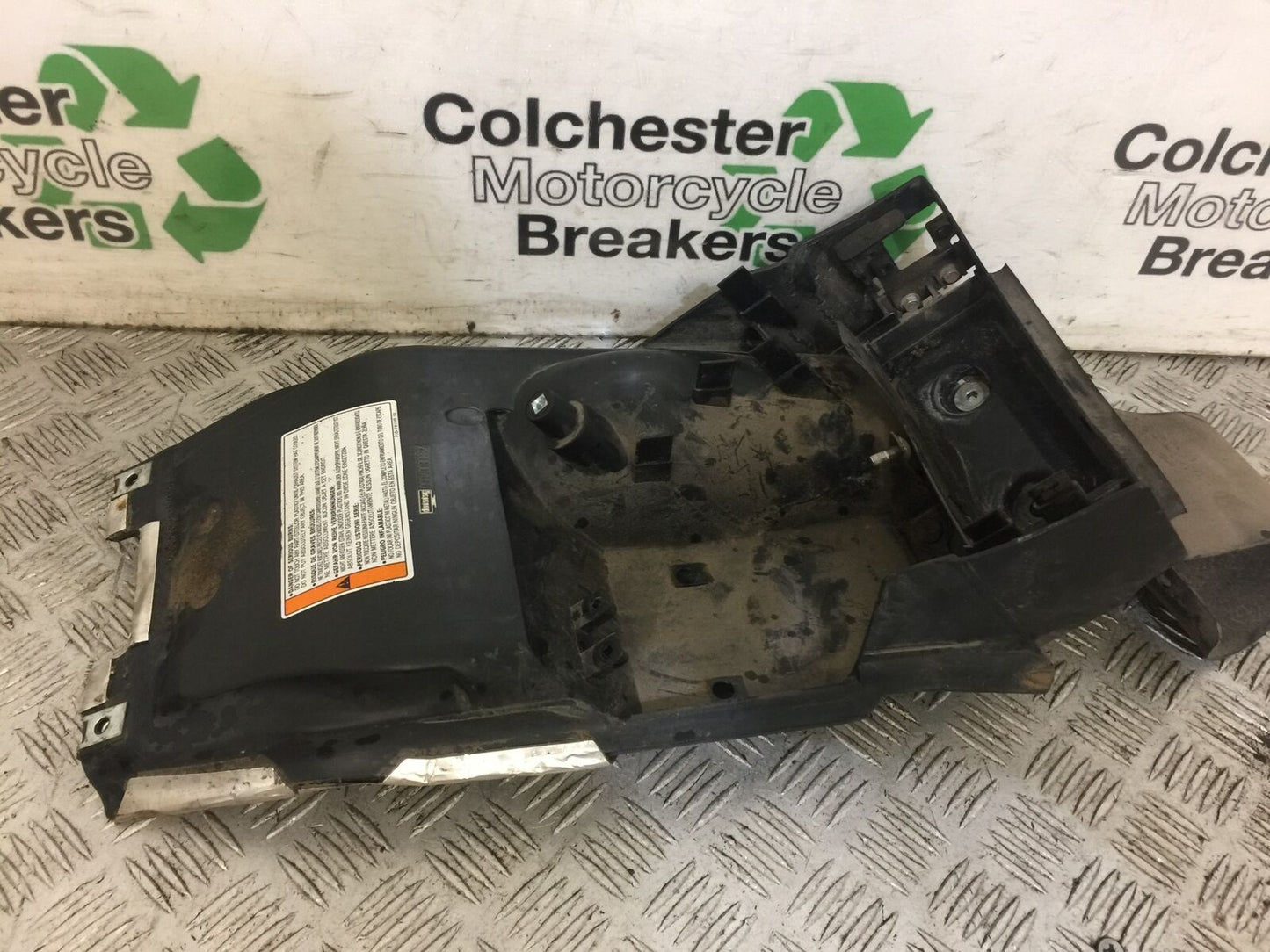 YAMAHA XT660 Z TENERE UNDERTRAY  YEAR 2012  (STOCK 661)