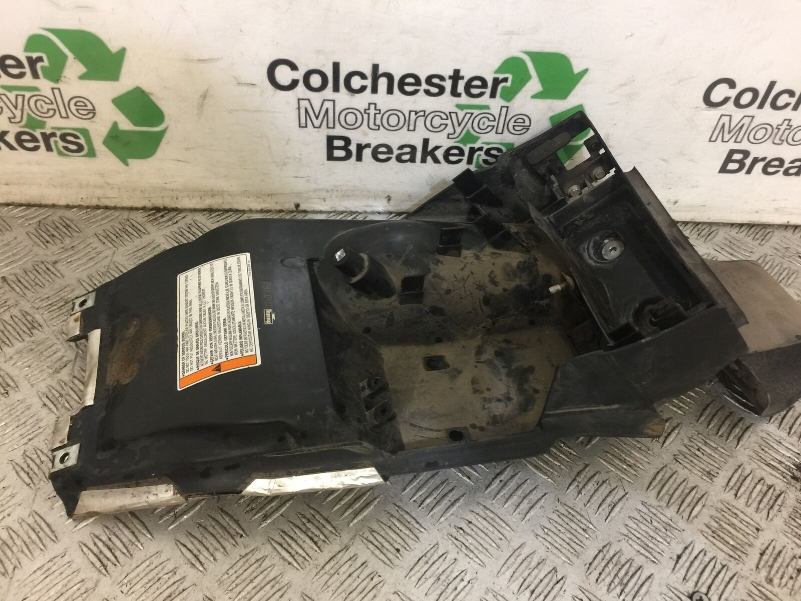 YAMAHA XT660 Z TENERE UNDERTRAY  YEAR 2012  (STOCK 661)
