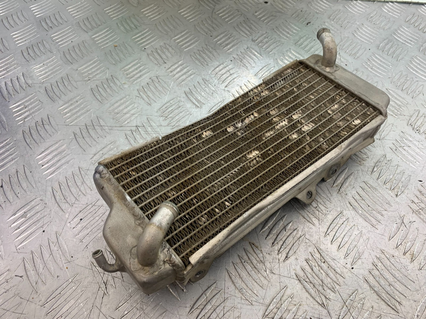 KAWASAKI KXF450 KXF 450 LEFT RADIATOR   YEAR 2013 CMB1217)