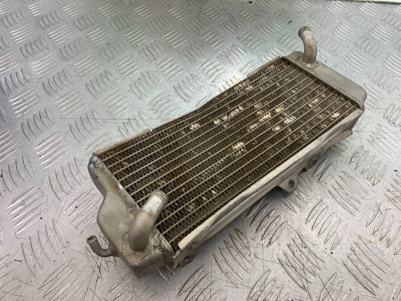KAWASAKI KXF450 KXF 450 LEFT RADIATOR   YEAR 2013 CMB1217)