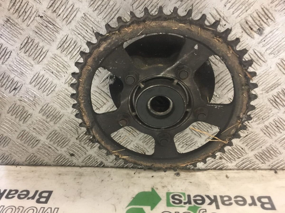 SUZUKI GSF650 GSF 650 BANDIT SPROCKET CARRIER YEAR 2005 (STOCK 651)