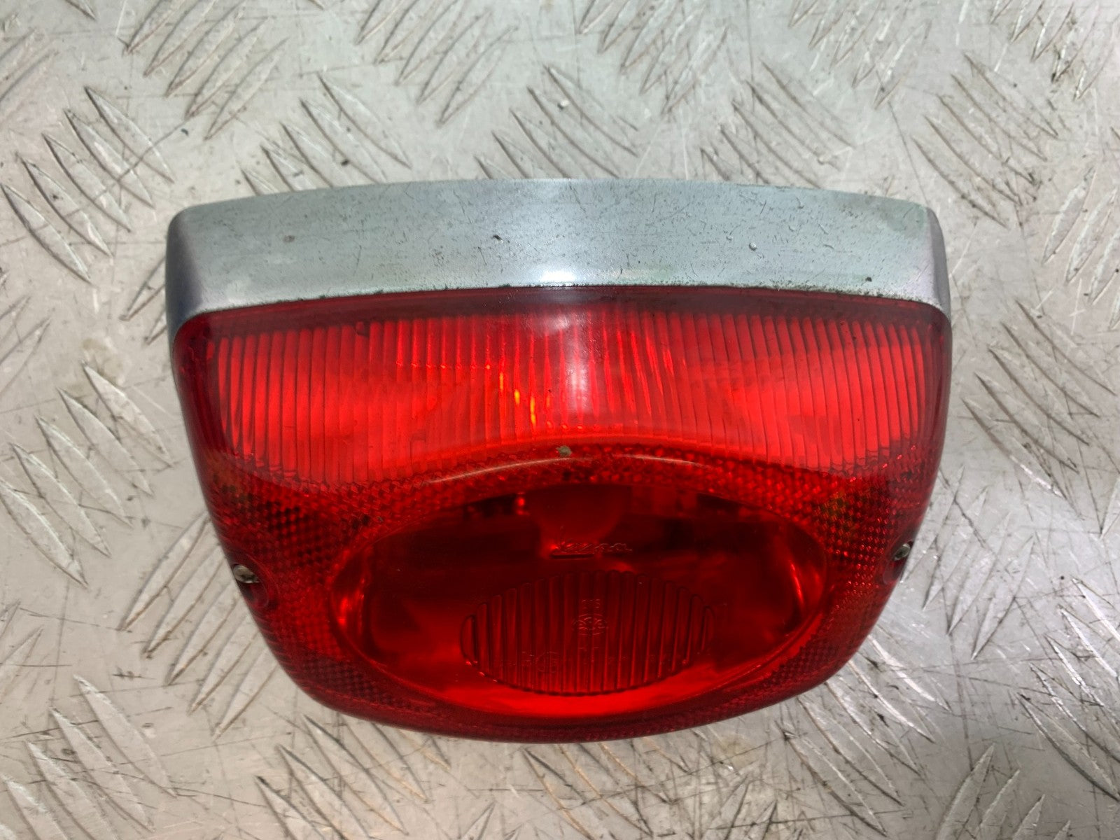 PIAGGIO VESPA LX50 LX S 50 REAR LIGHT  YEAR 2007-2016 (CMB1290)